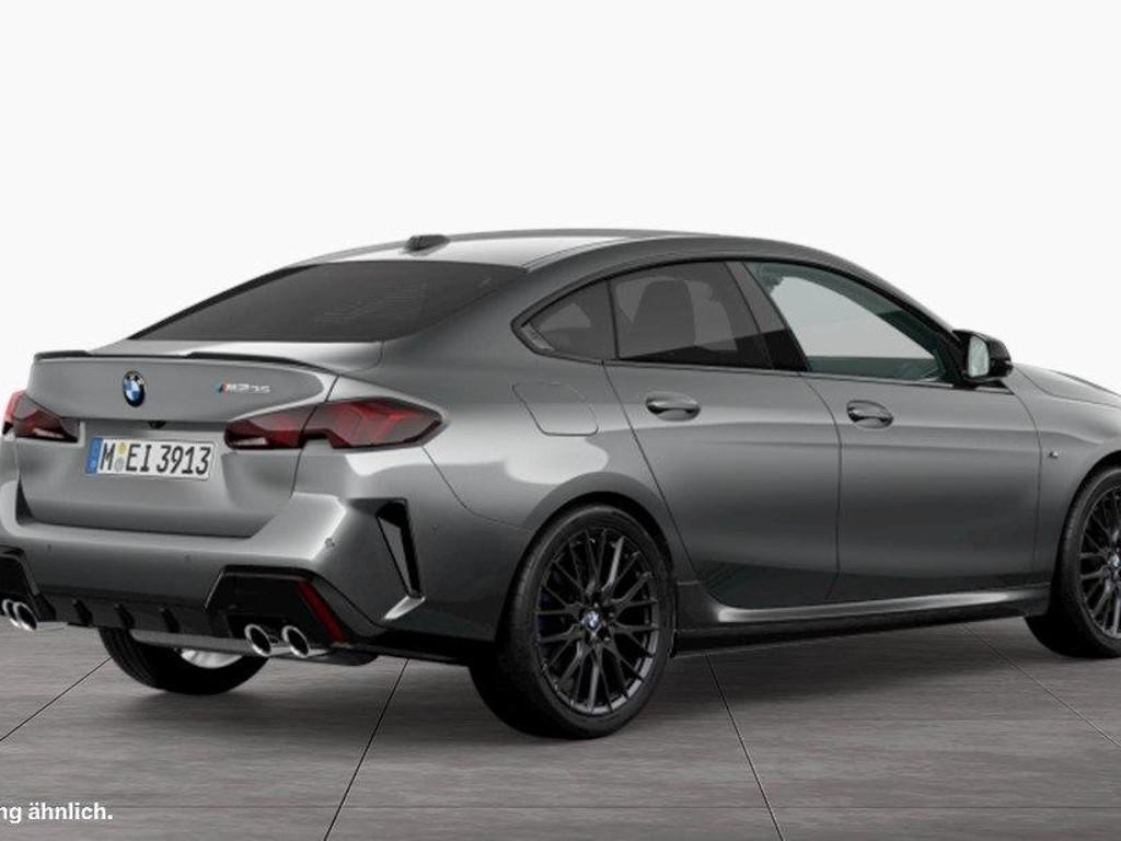BMW M235