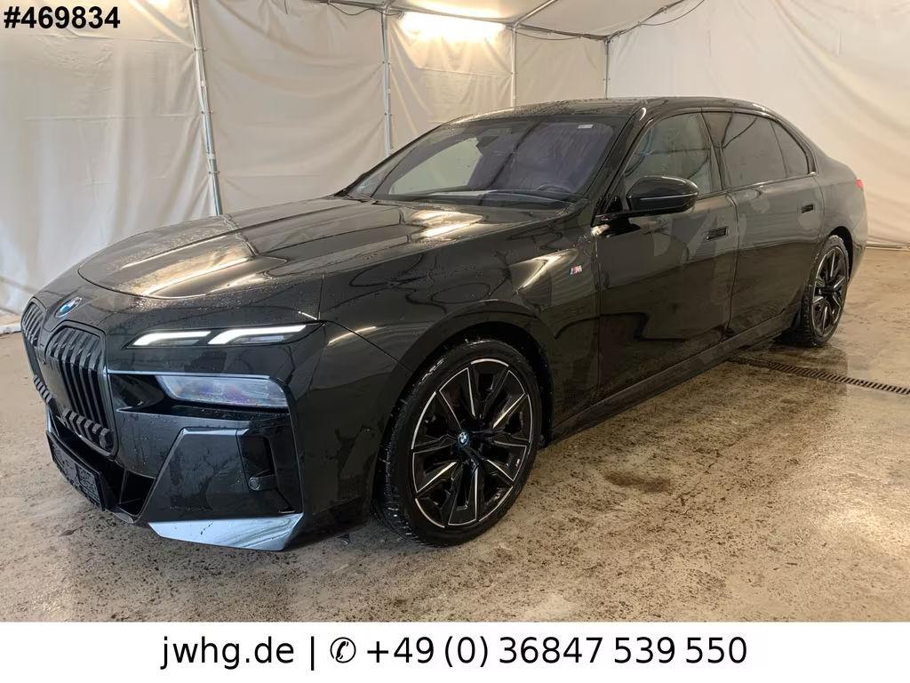 BMW i7