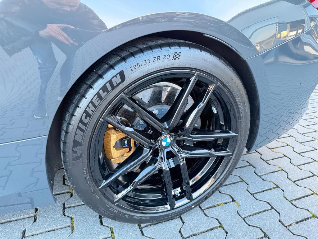 BMW M8