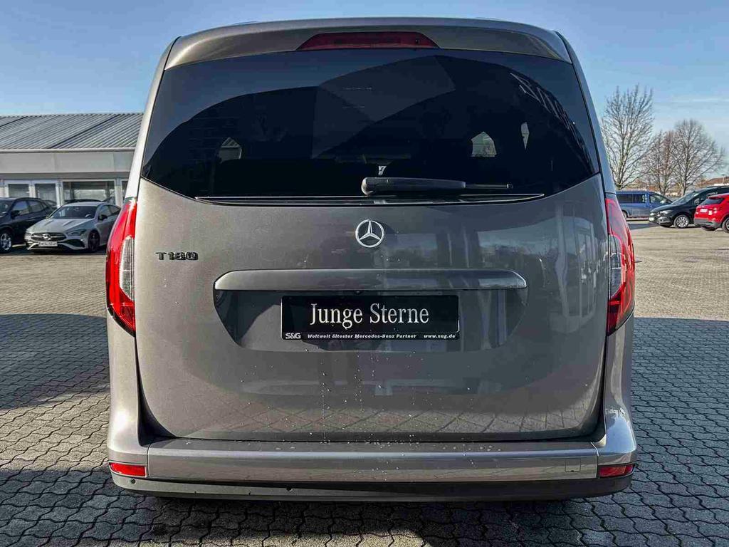 Mercedes-Benz T 180