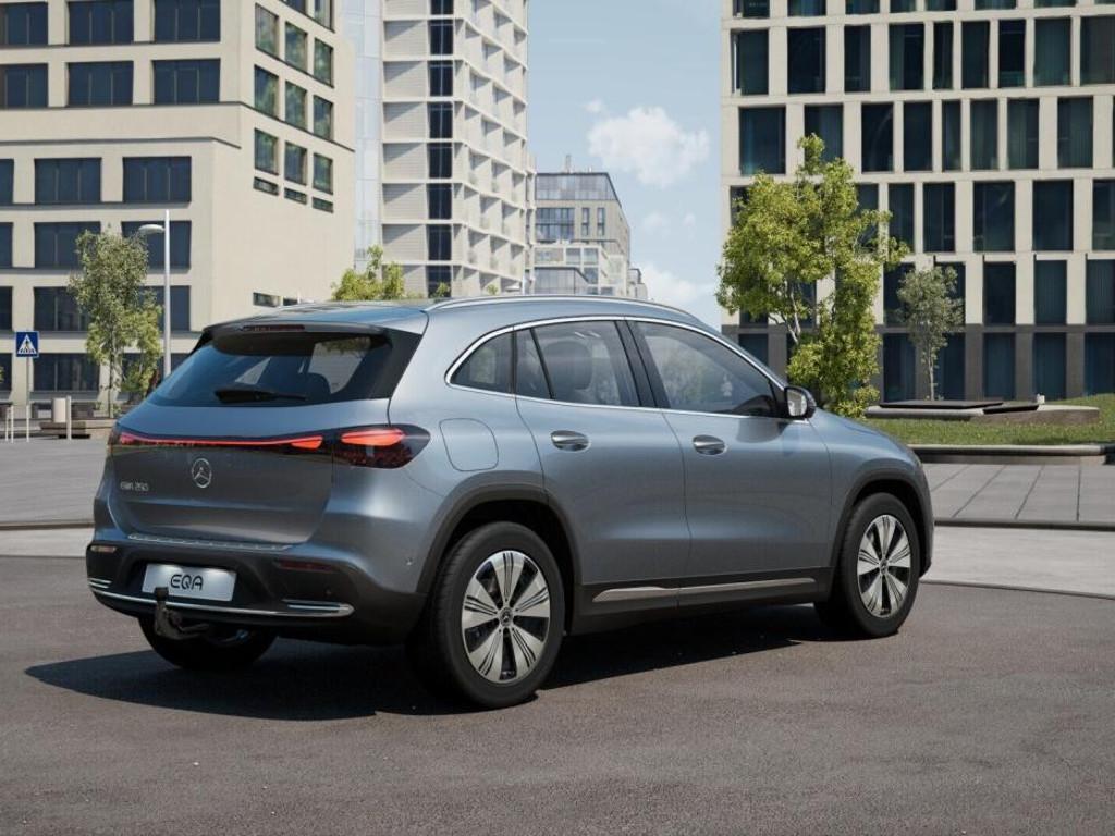 Mercedes-Benz EQA