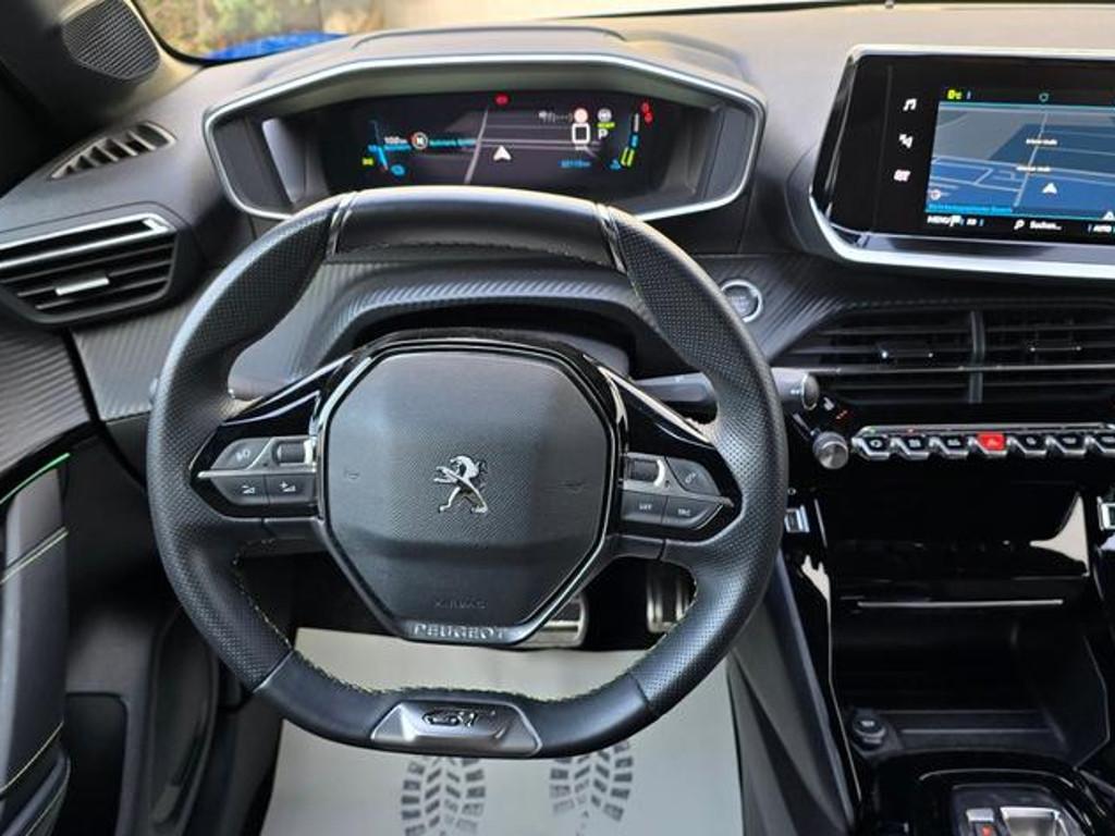 Peugeot e-208