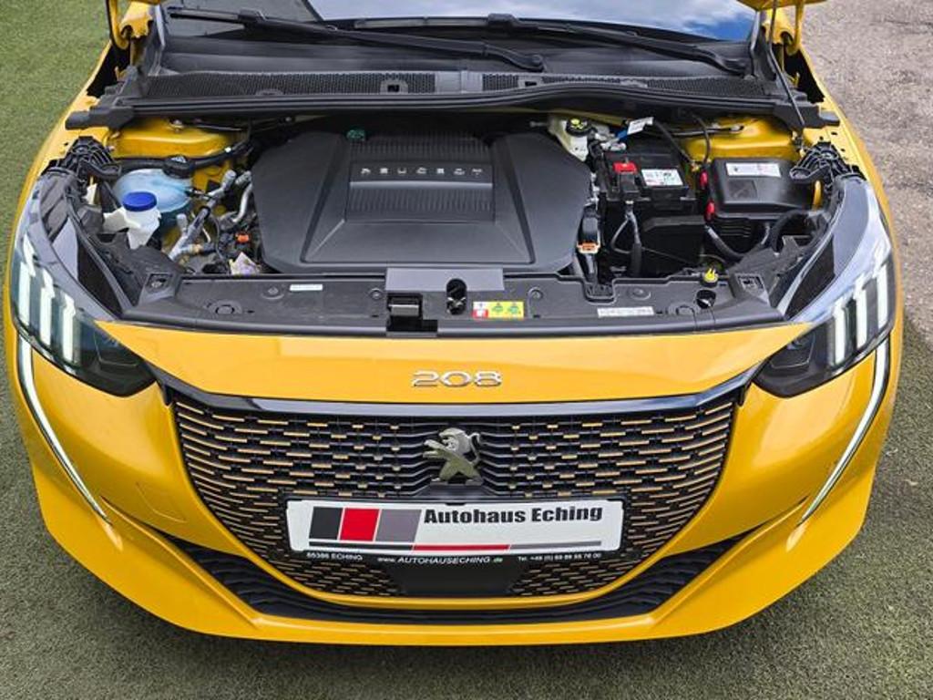 Peugeot e-208
