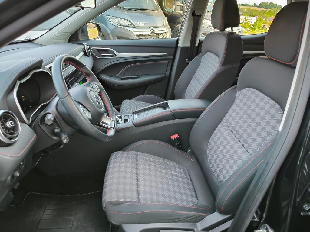 MG ZS