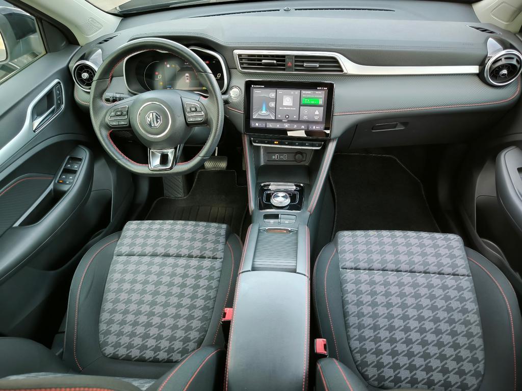 MG ZS