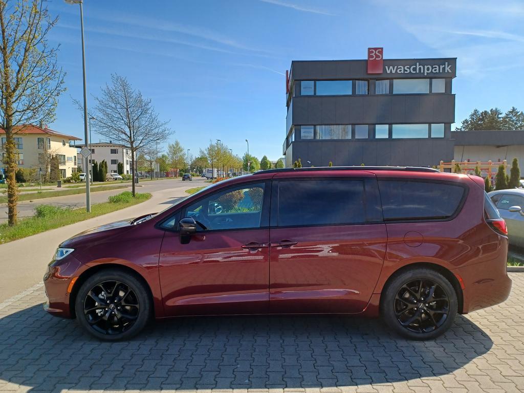 Chrysler Pacifica