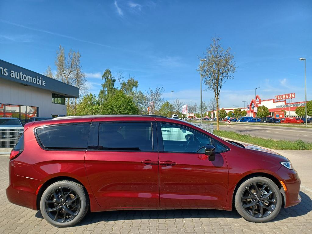 Chrysler Pacifica