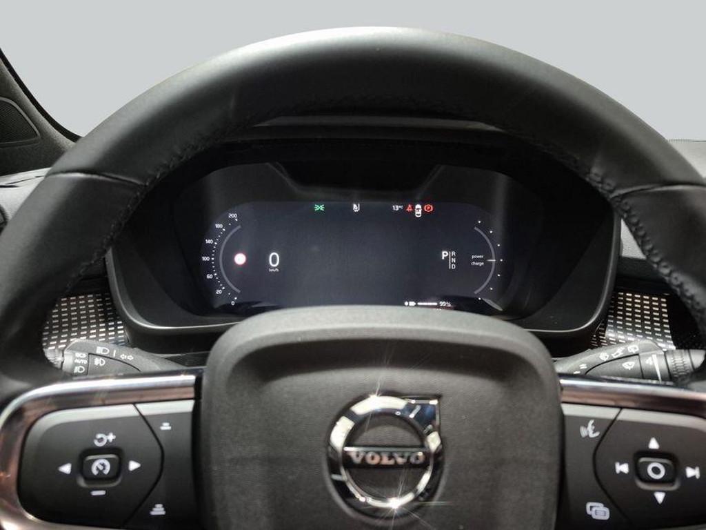 Volvo EX40