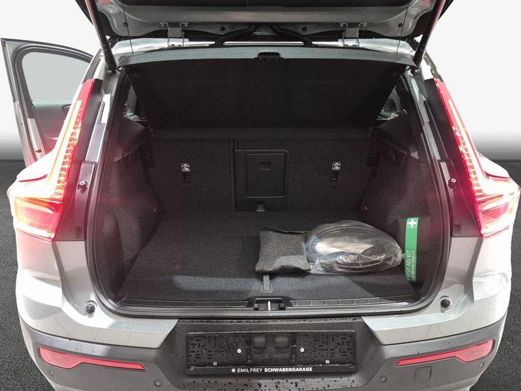 Volvo EX40