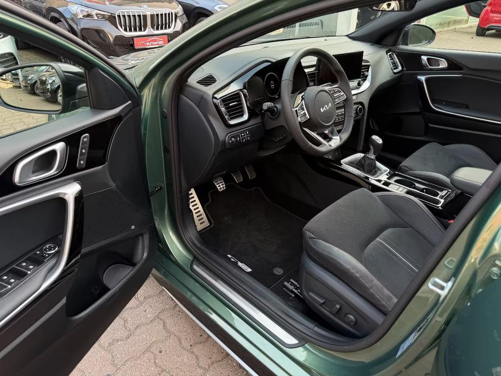 Kia ProCeed