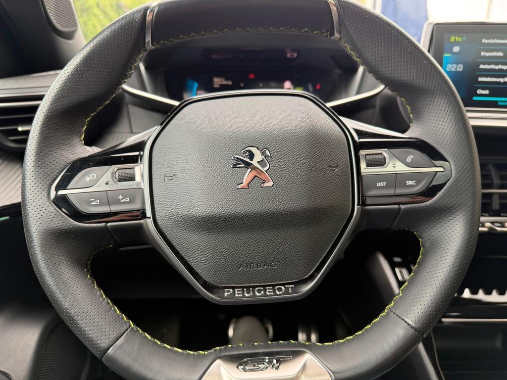 Peugeot e-2008