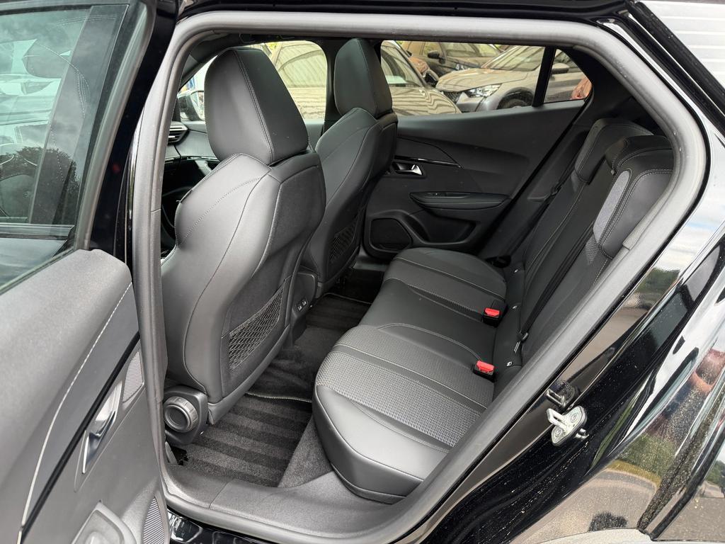 Peugeot e-2008