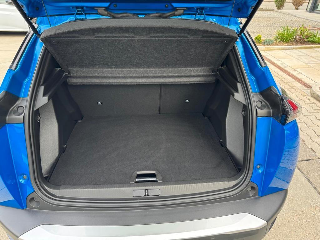 Peugeot e-2008