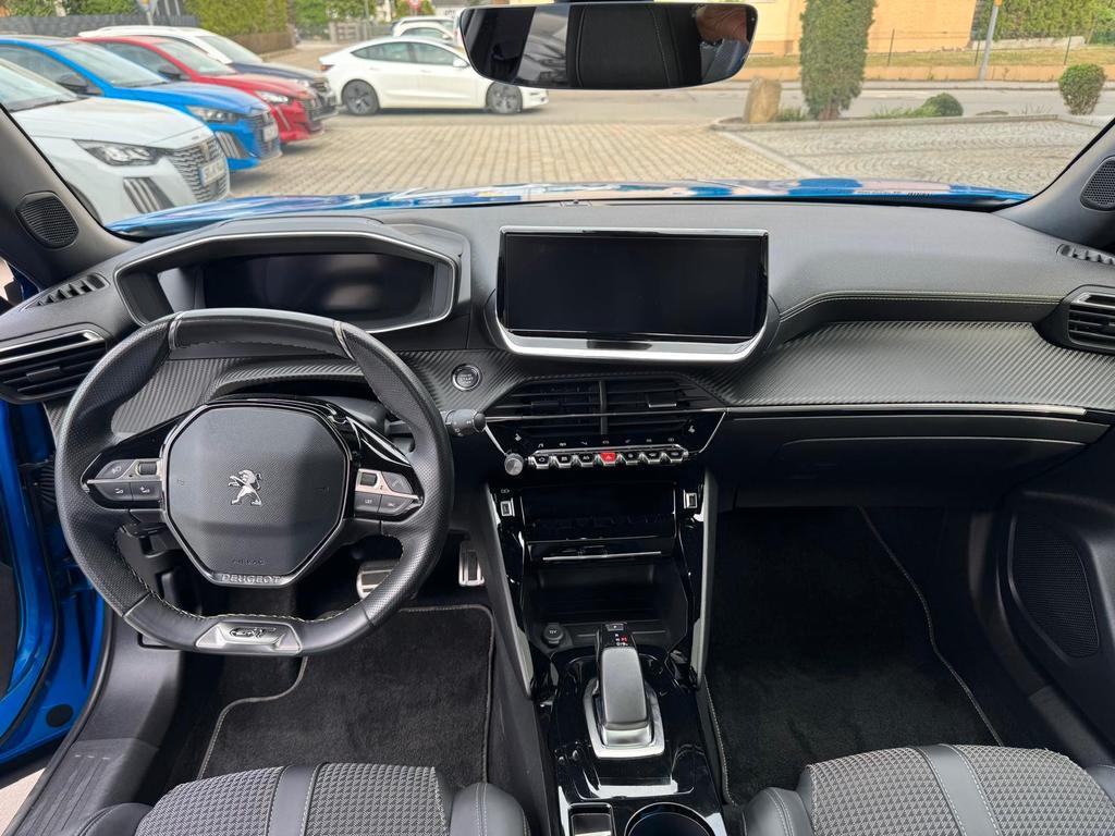 Peugeot e-2008