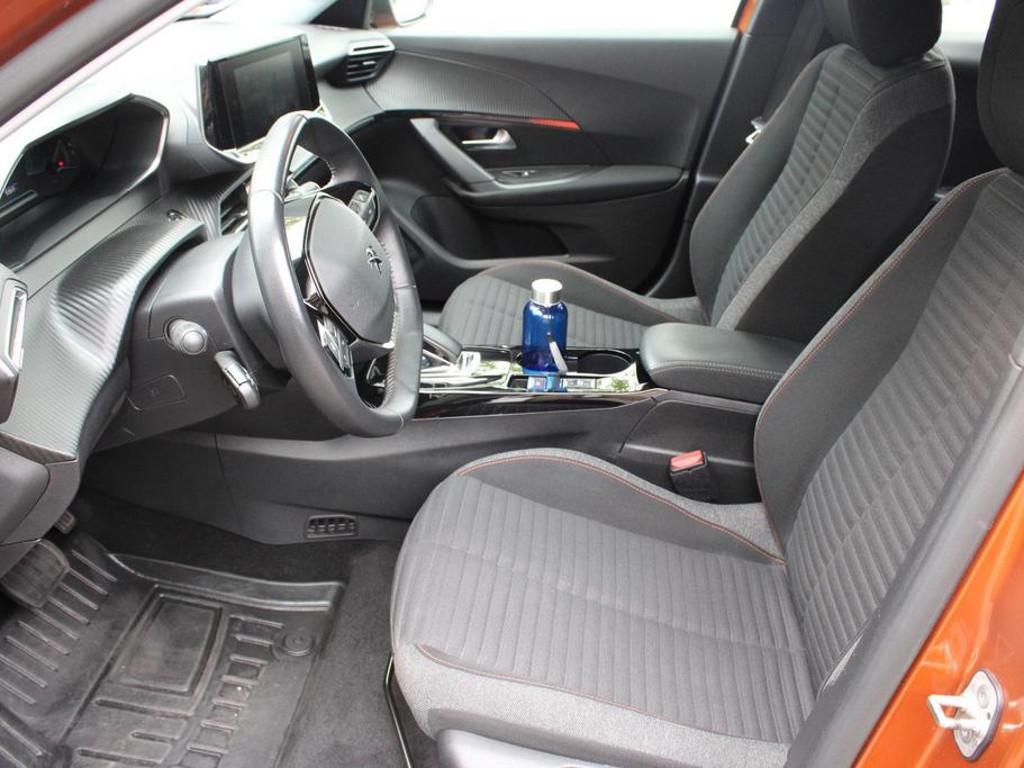Peugeot e-2008