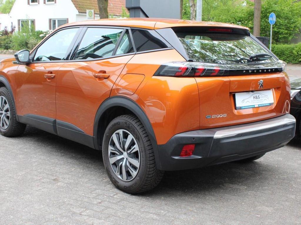Peugeot e-2008