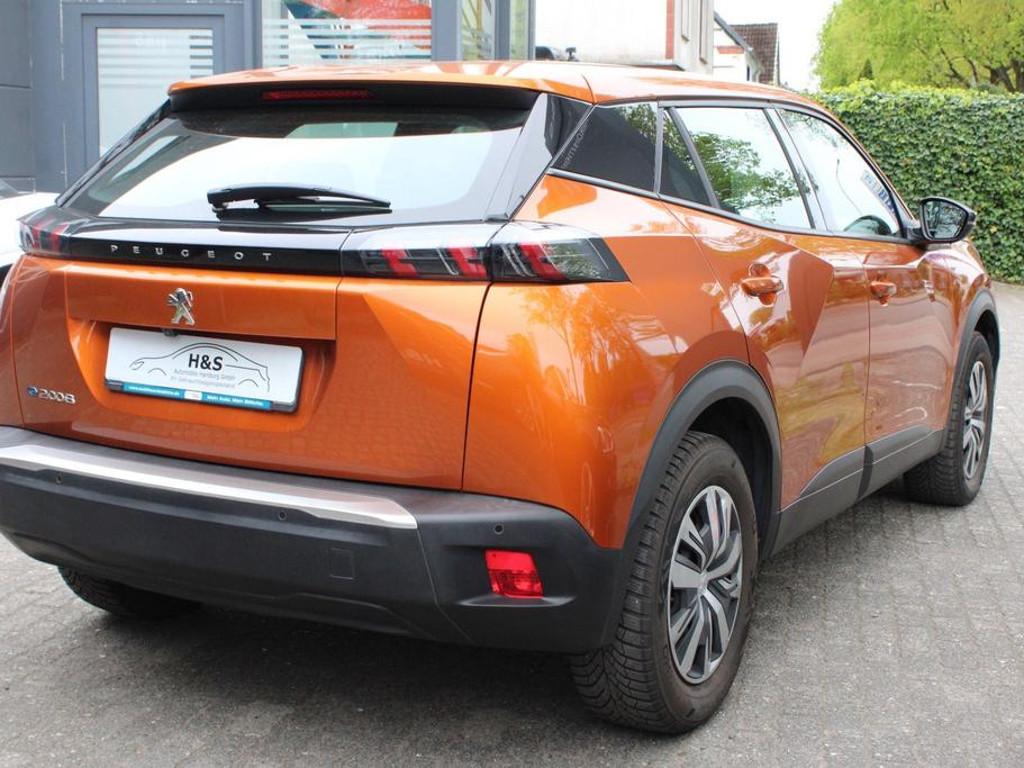 Peugeot e-2008