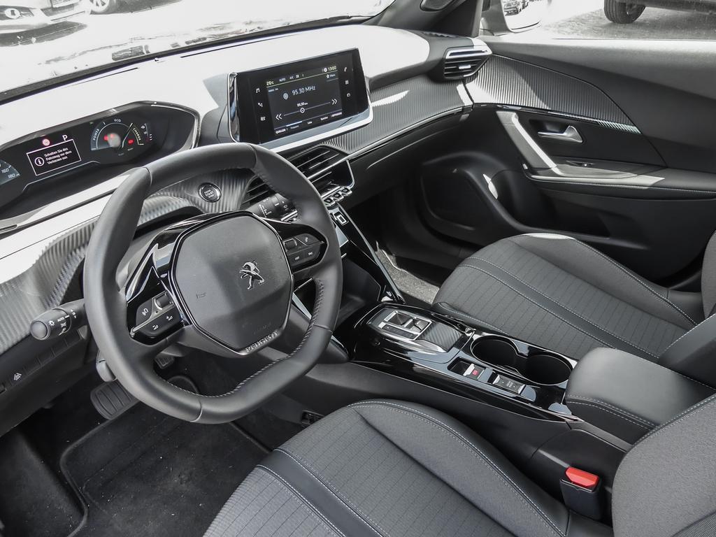 Peugeot e-2008
