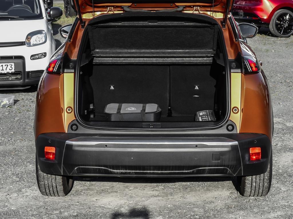 Peugeot e-2008