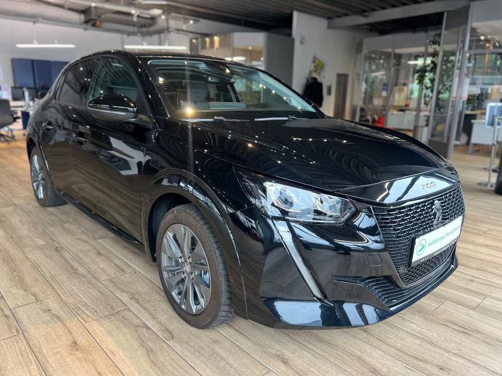 Peugeot e-208