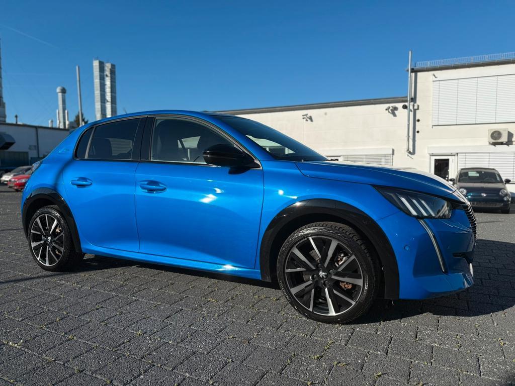 Peugeot e-208