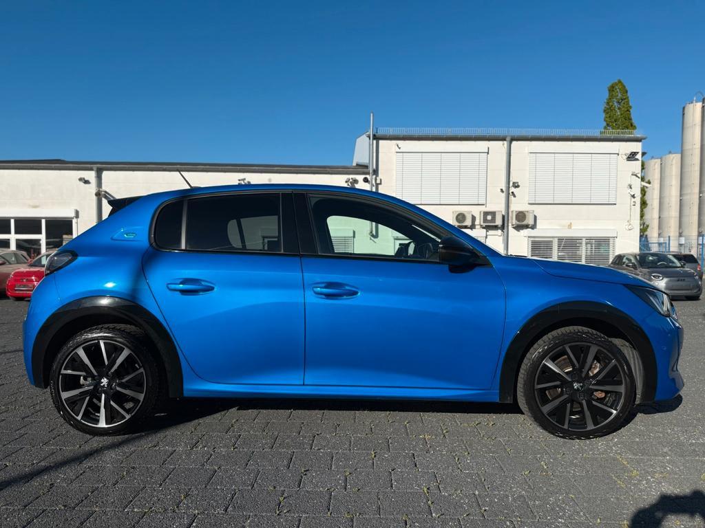 Peugeot e-208
