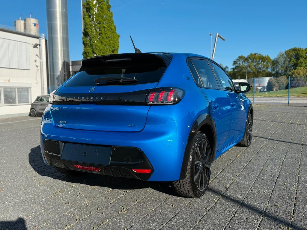 Peugeot e-208