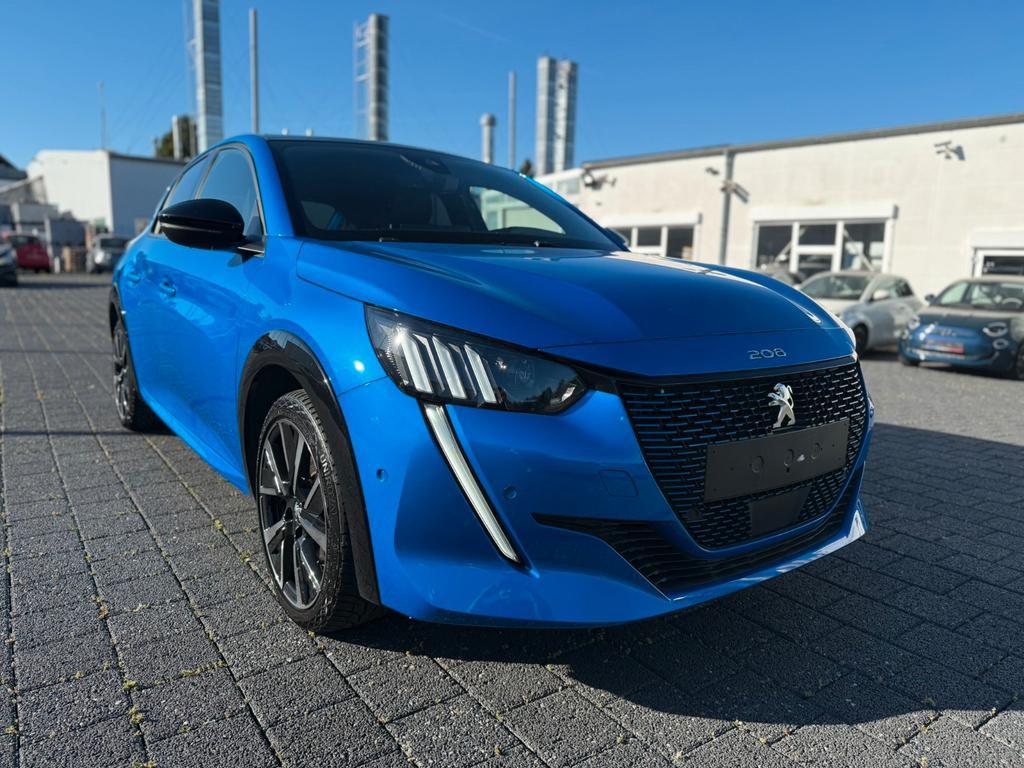 Peugeot e-208