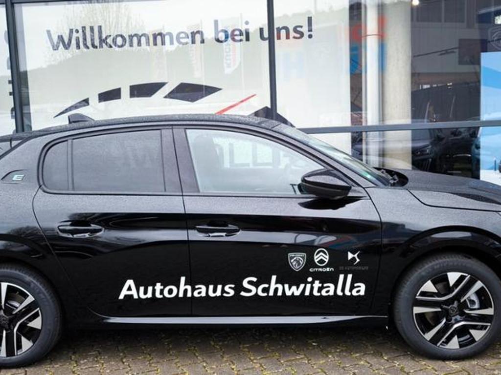 Peugeot e-208