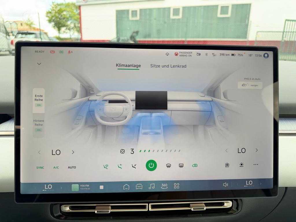 Xpeng P7