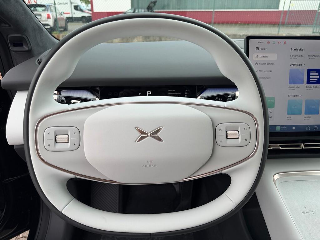 Xpeng P7