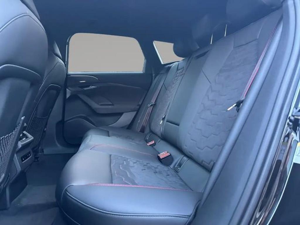 Audi S6 e-tron