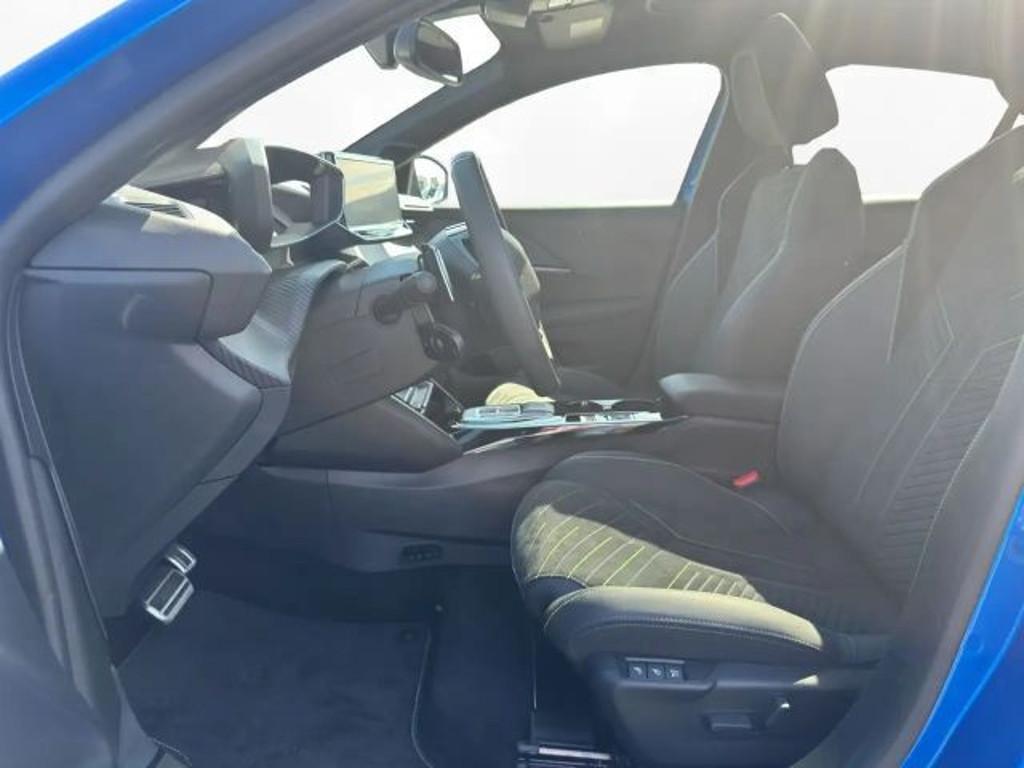 Peugeot e-208