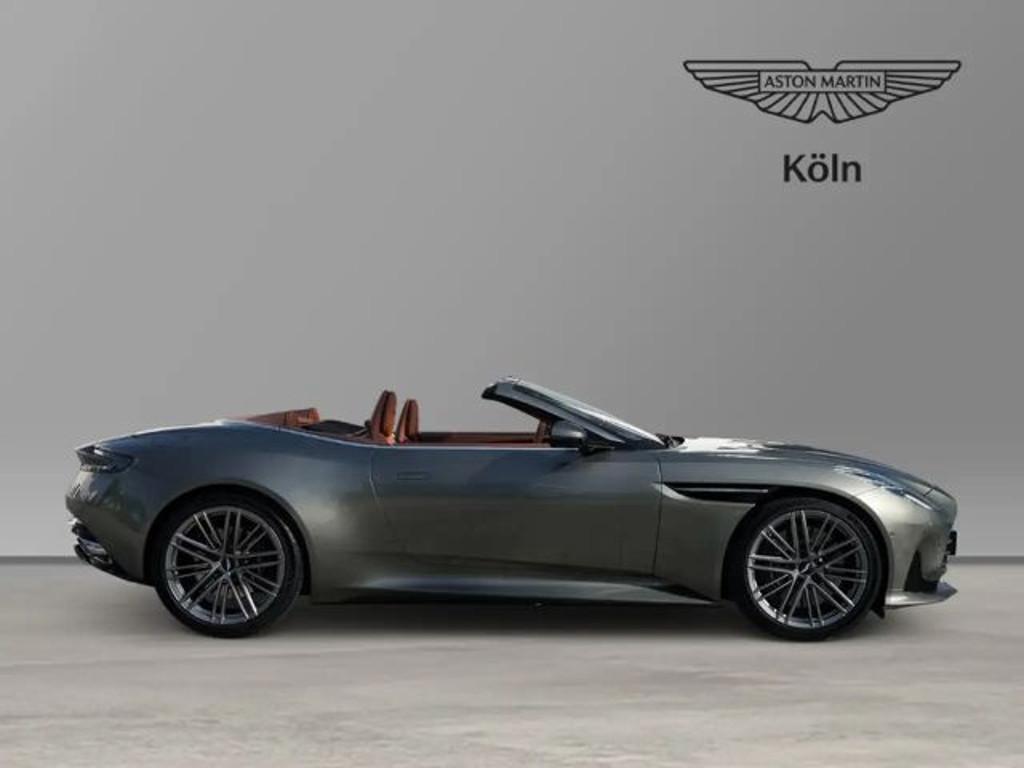 Aston Martin DB12