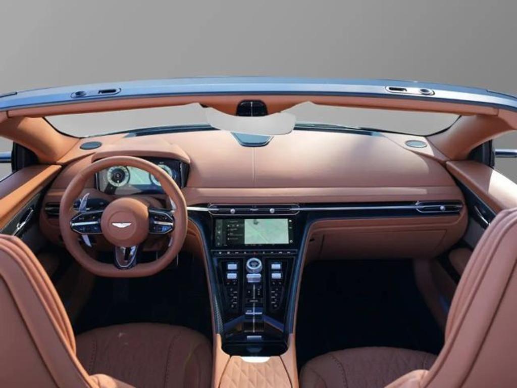 Aston Martin DB12