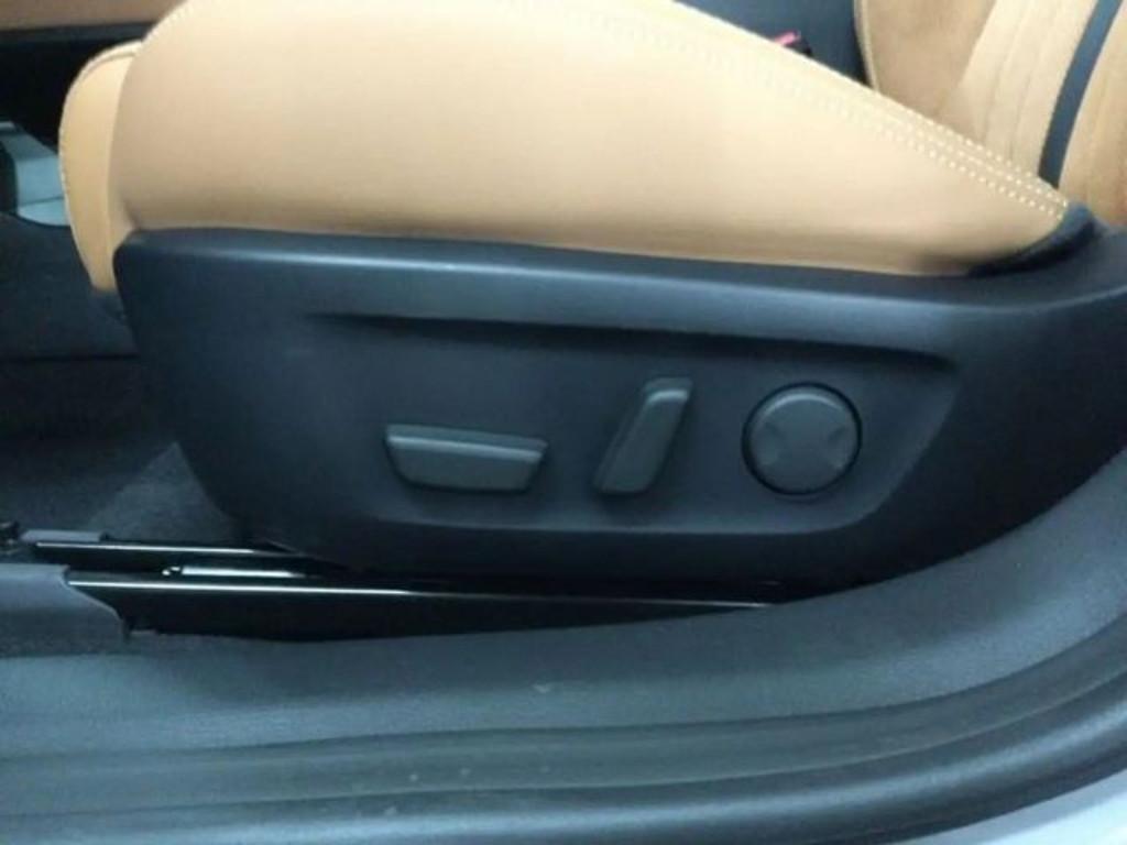 Mazda 6e