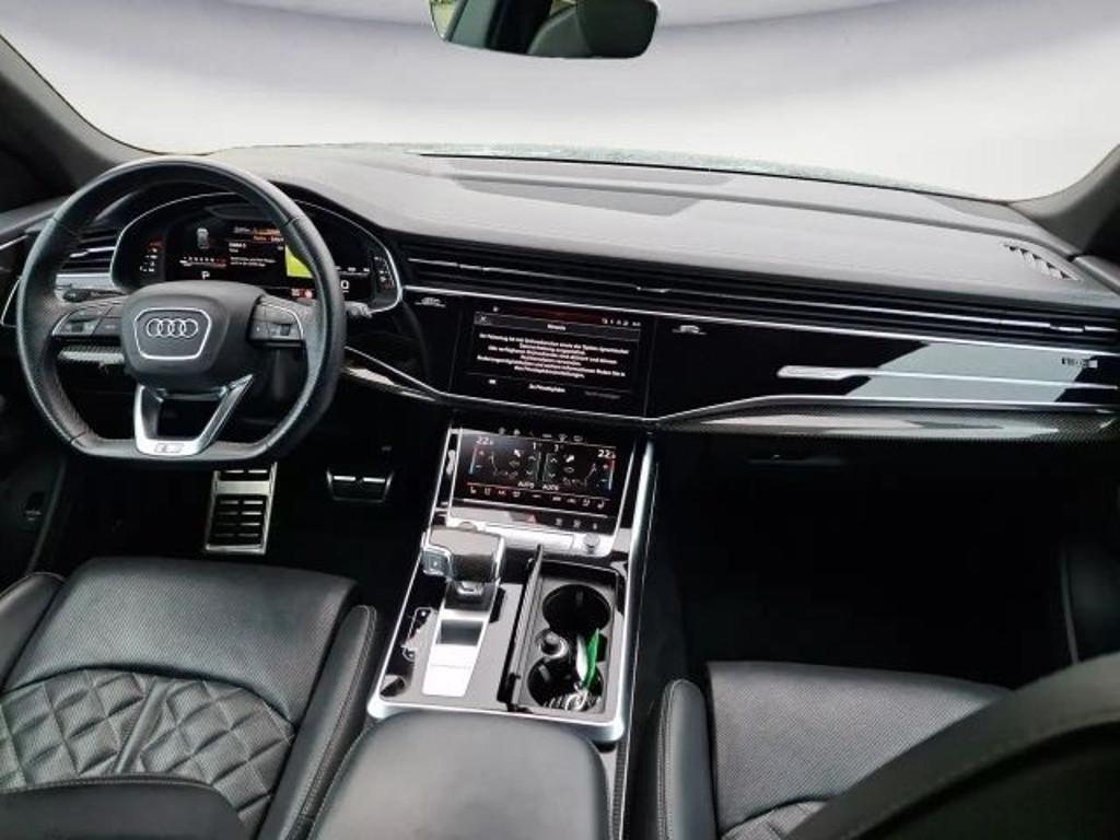 Audi SQ8