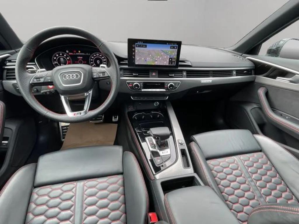 Audi RS4