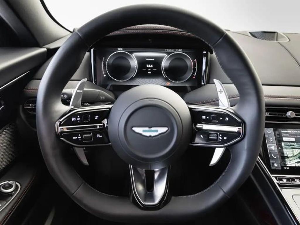 Aston Martin DB12