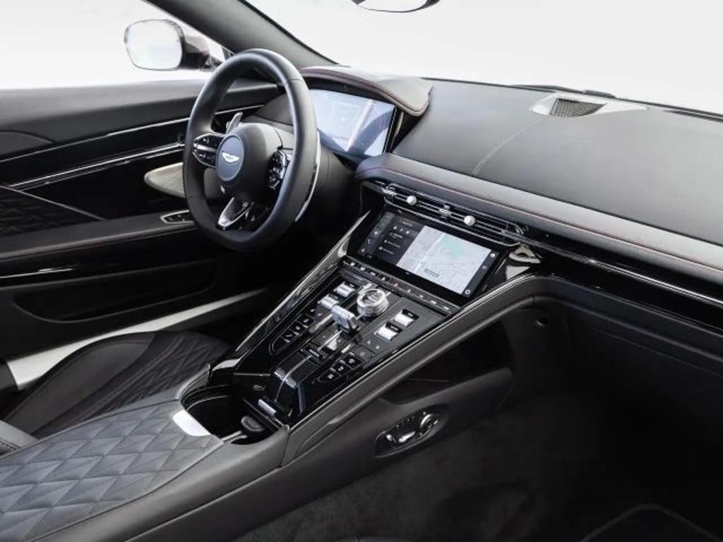 Aston Martin DB12
