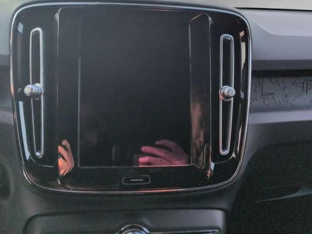 Volvo EX40