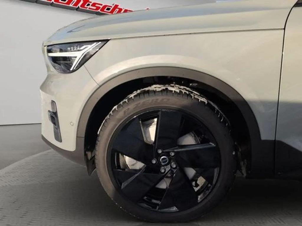 Volvo EX40