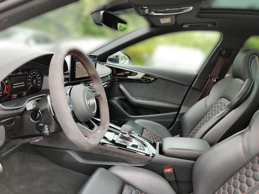 Audi RS4