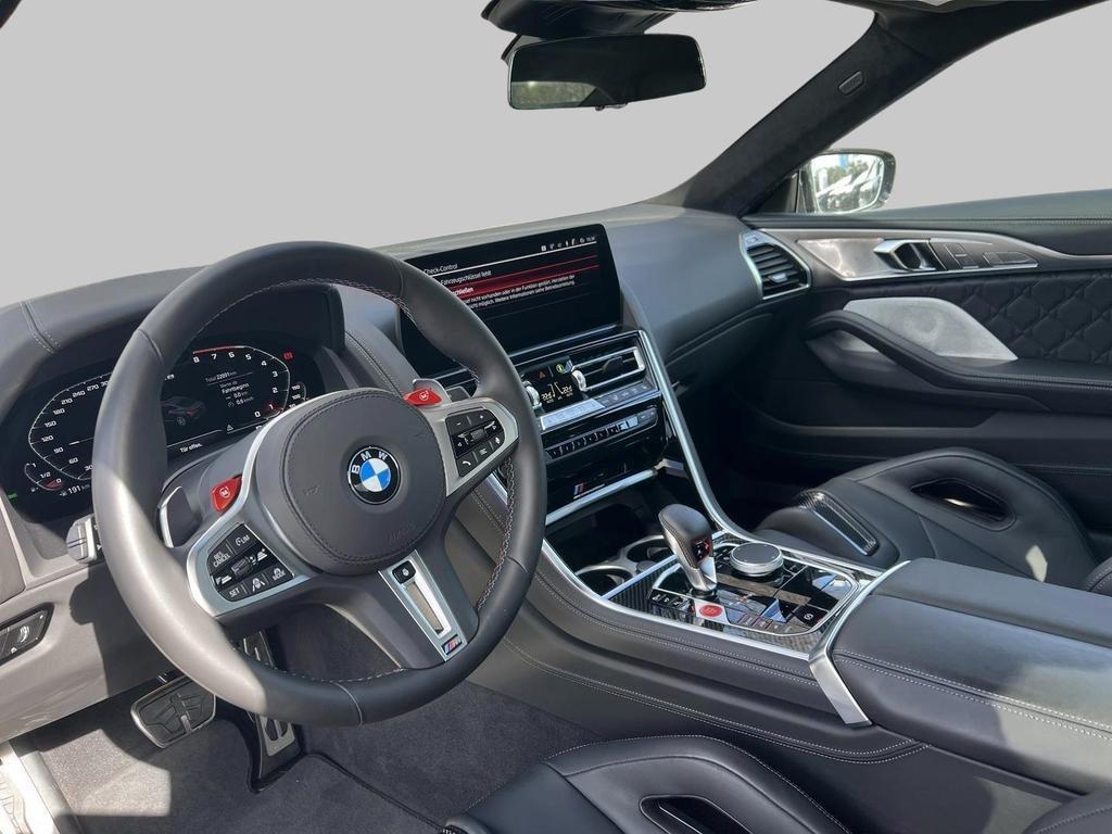 BMW M8