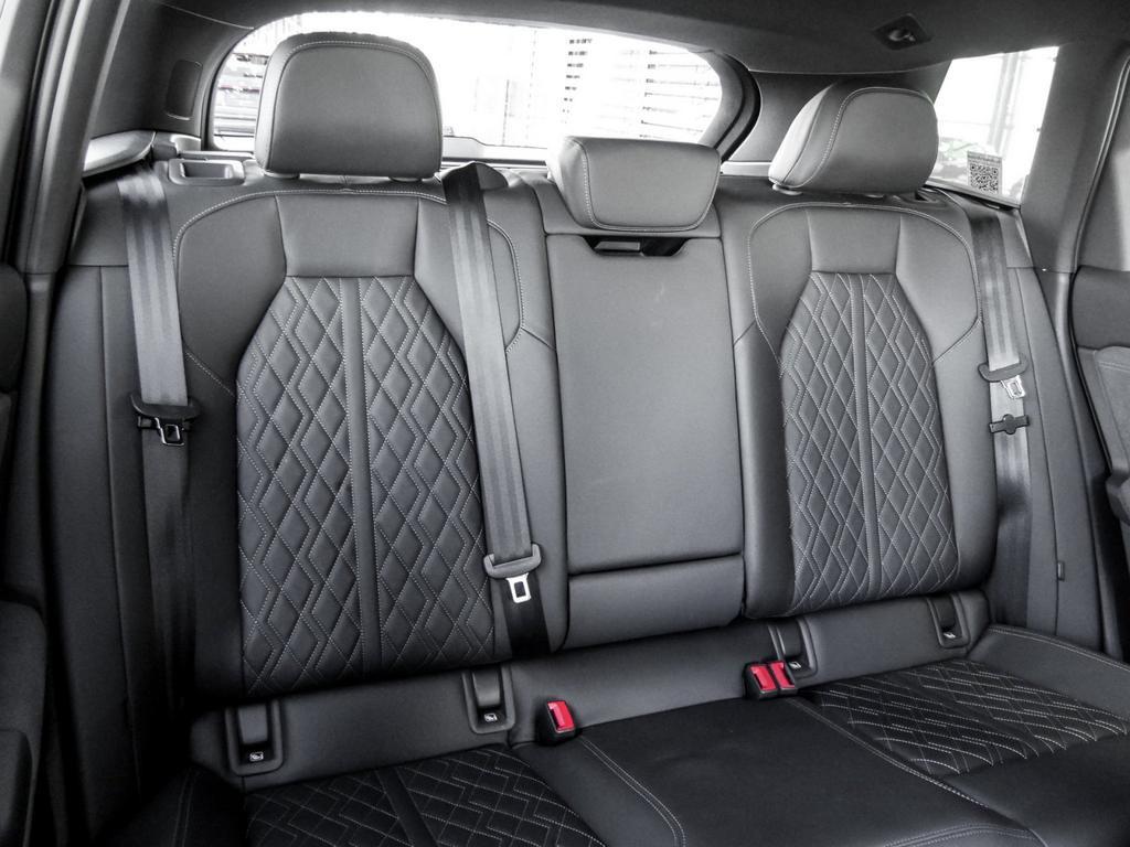 Audi SQ6 e-tron