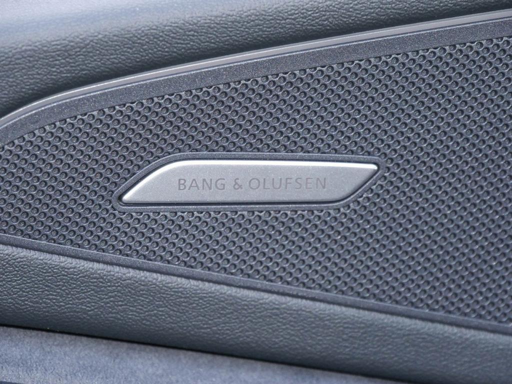 Audi SQ6 e-tron