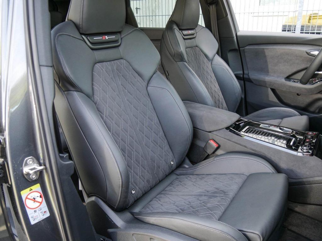Audi SQ6 e-tron
