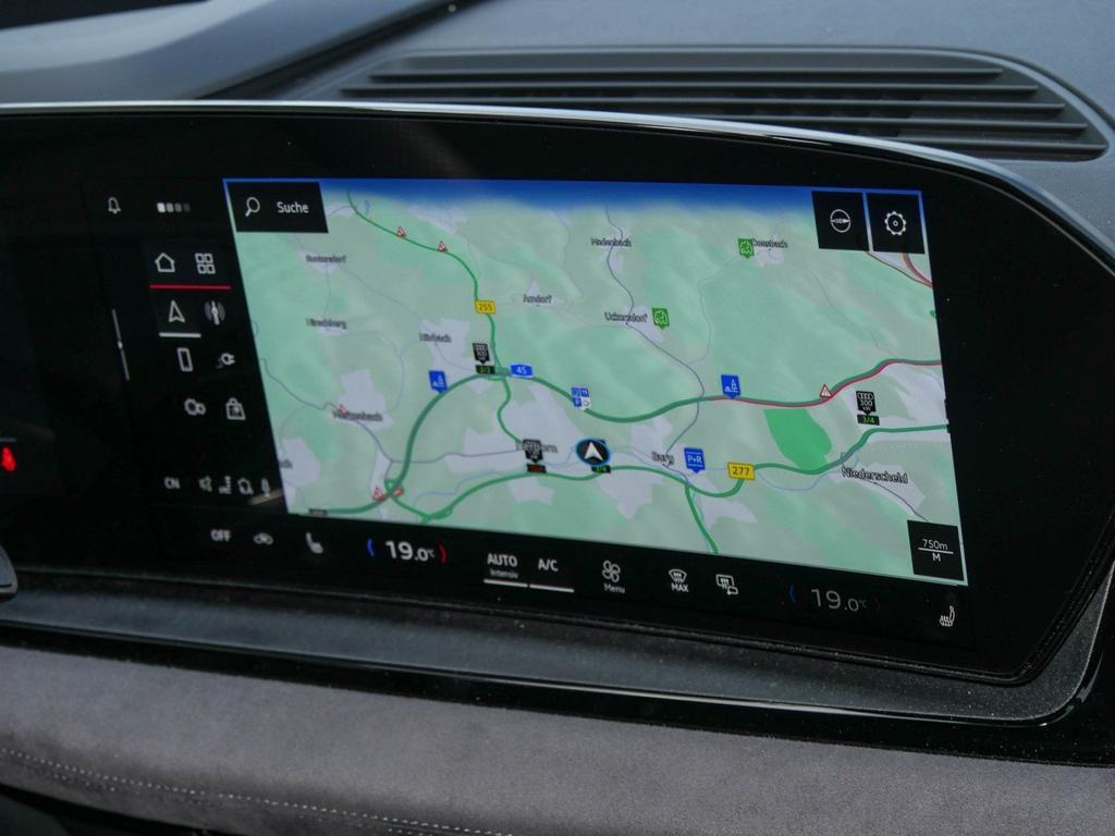 Audi SQ6 e-tron