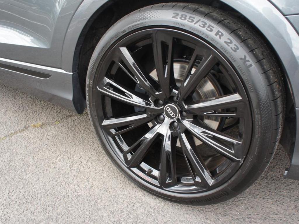 Audi SQ8