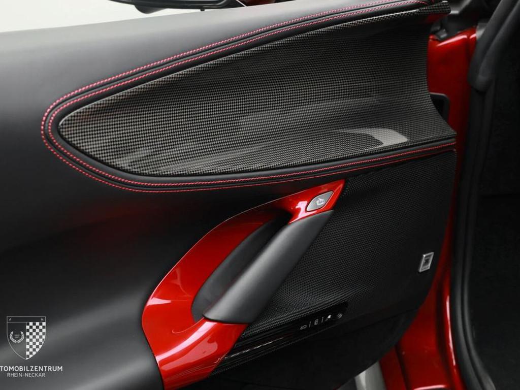 Ferrari SF90
